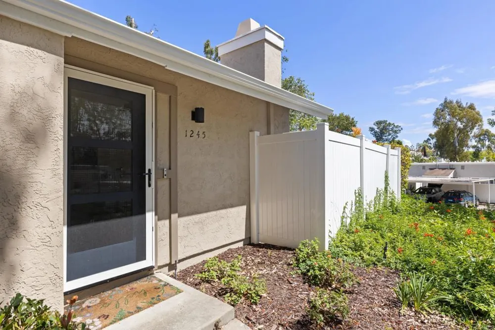 1245 Evergreen Drive Cardiff by the Sea, CA 92007