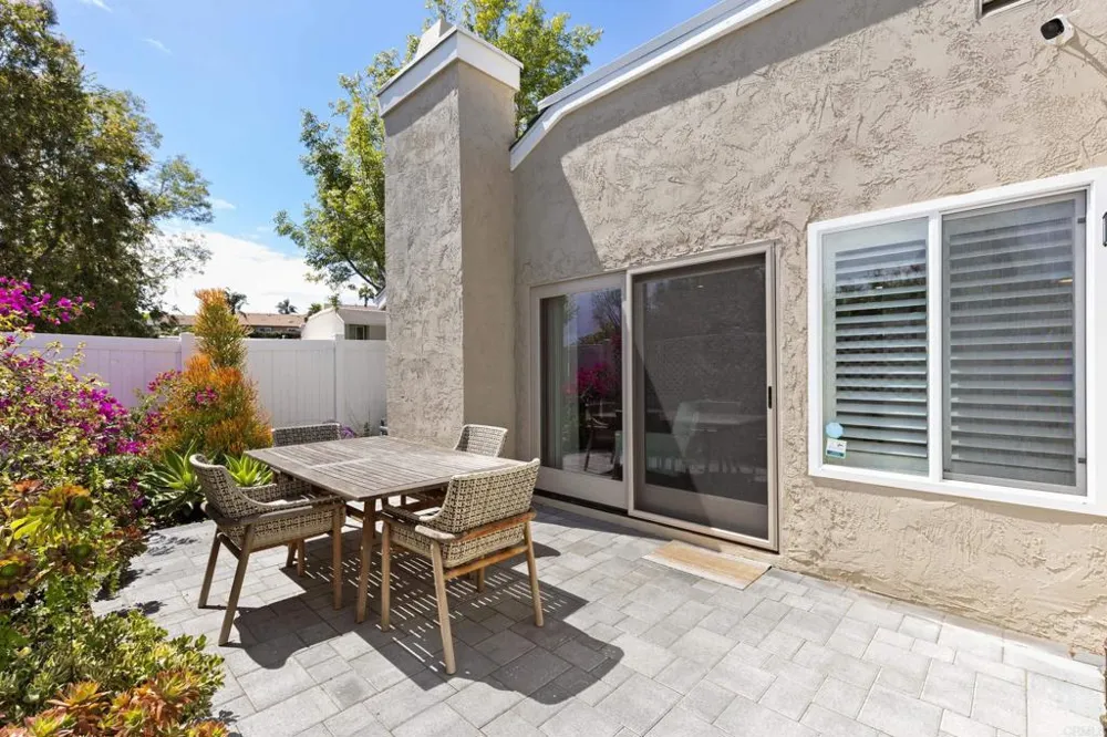1245 Evergreen Drive Cardiff by the Sea, CA 92007