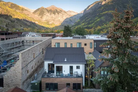 215 W San Juan Avenue #102