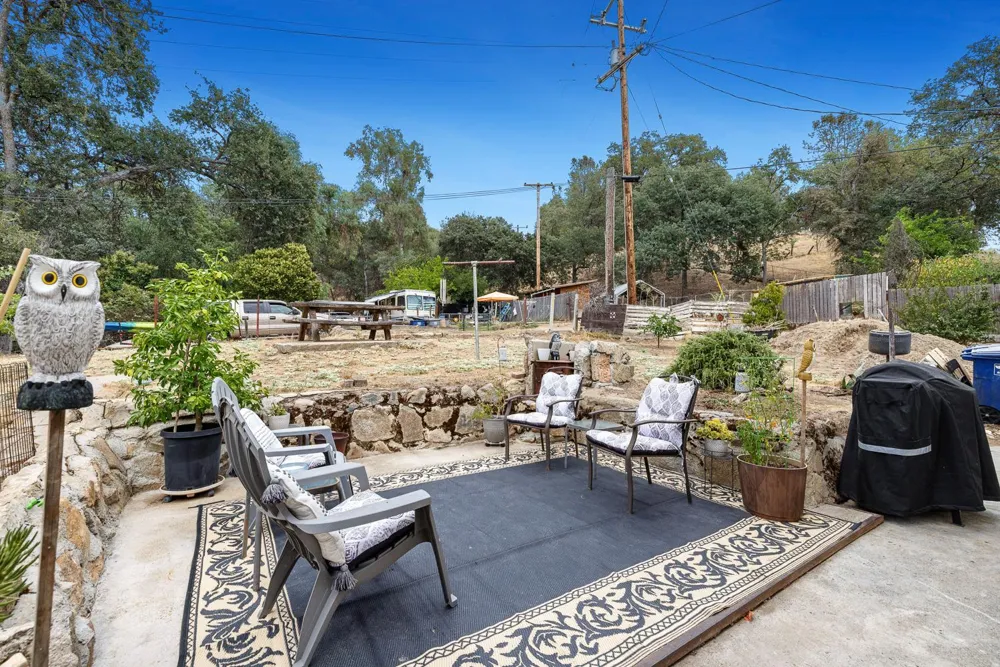 34633 Robles Road Auberry, CA 93602