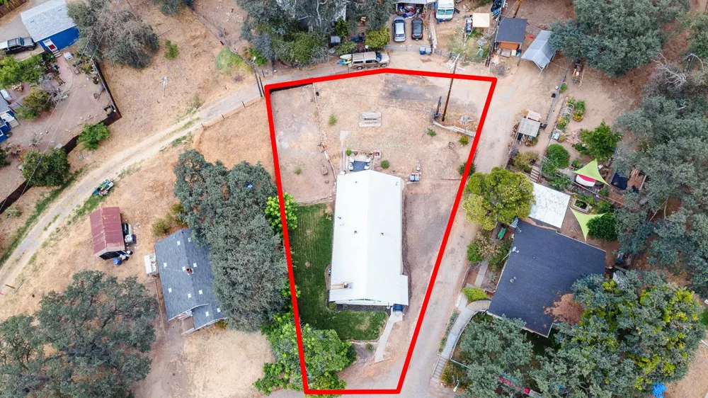 34633 Robles Road Auberry, CA 93602