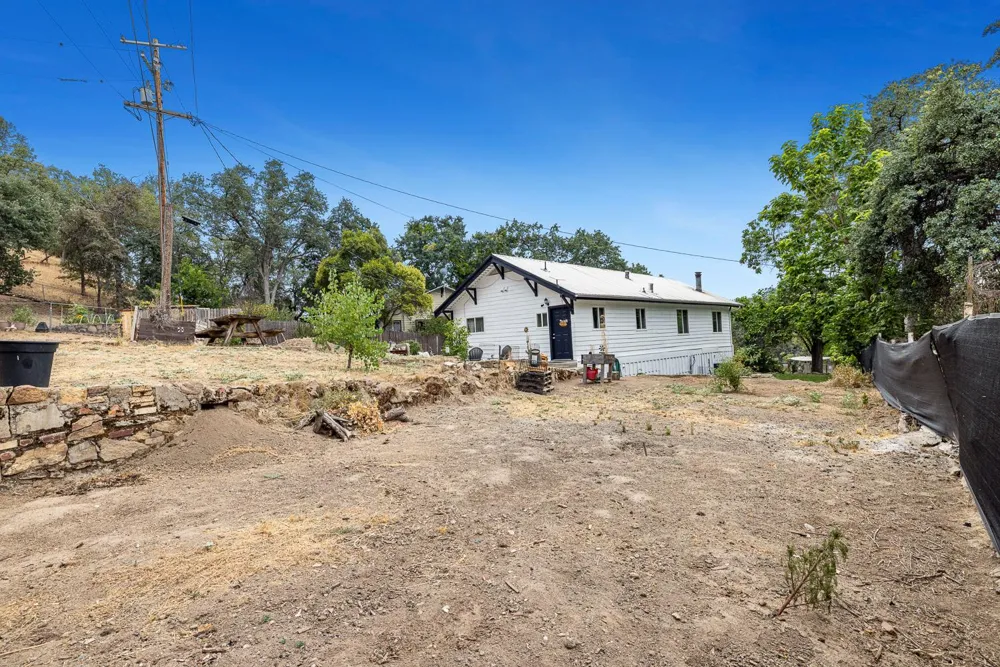 34633 Robles Road Auberry, CA 93602