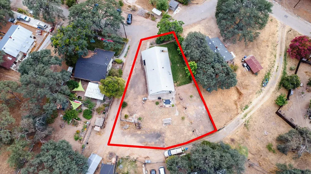 34633 Robles Road Auberry, CA 93602
