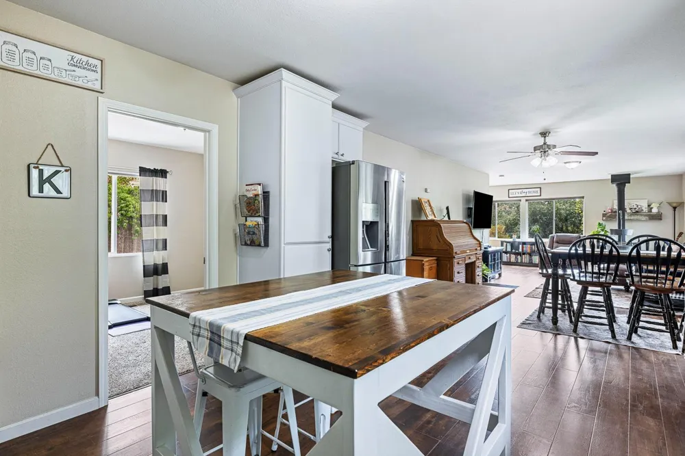 34633 Robles Road Auberry, CA 93602