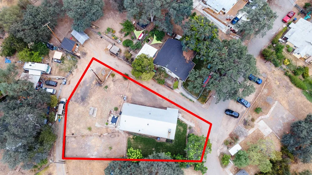 34633 Robles Road Auberry, CA 93602