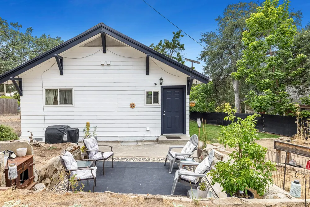 34633 Robles Road Auberry, CA 93602