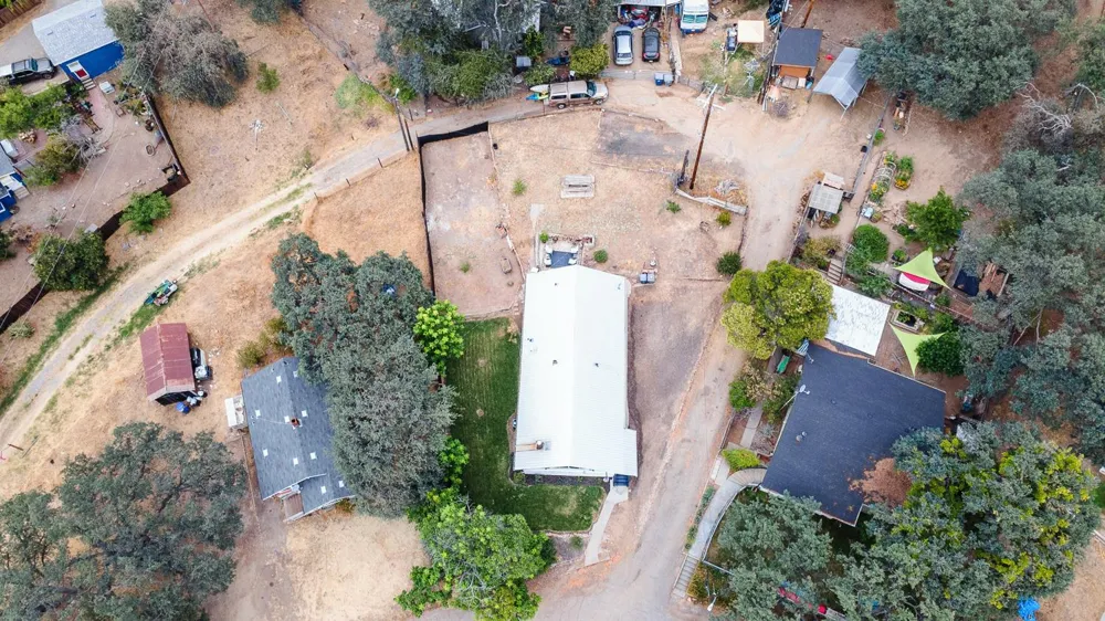 34633 Robles Road Auberry, CA 93602