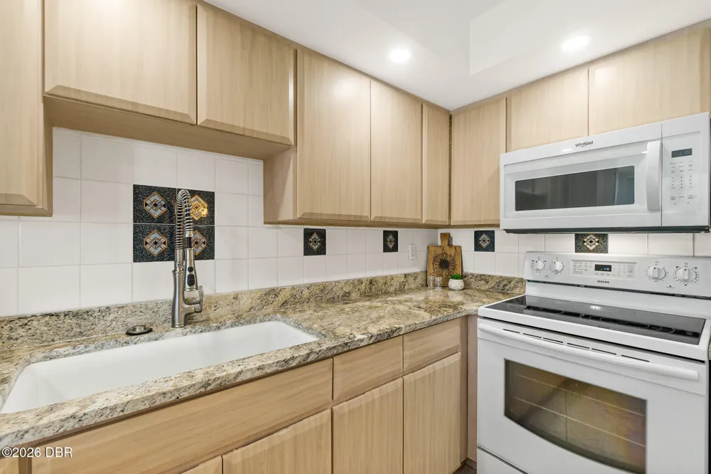 3047 S Atlantic Avenue #1002 Daytona Beach Shores, FL 32118