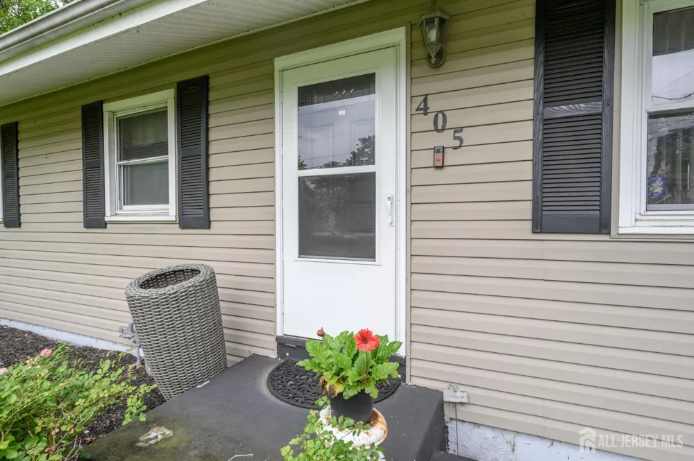405 Magnolia Road Mount Laurel, NJ 08054