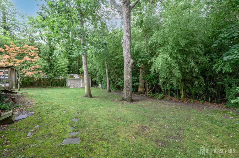 405 Magnolia Road Mount Laurel, NJ 08054