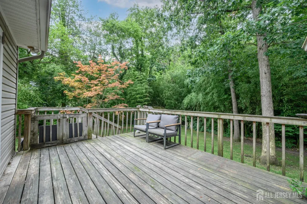 405 Magnolia Road Mount Laurel, NJ 08054