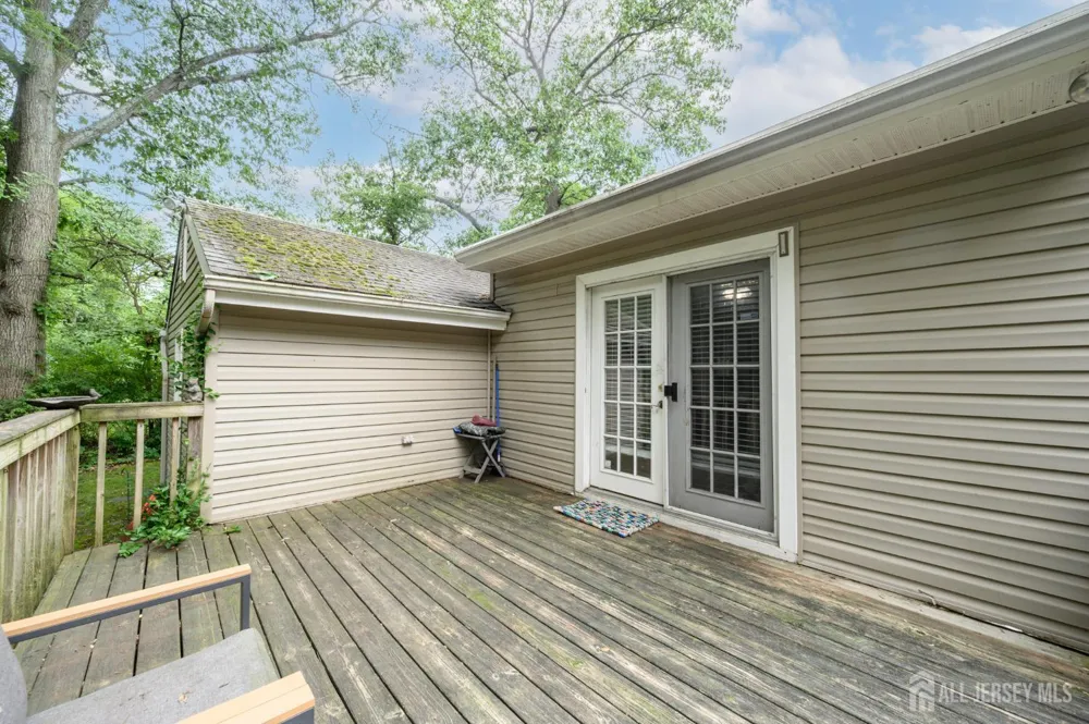 405 Magnolia Road Mount Laurel, NJ 08054