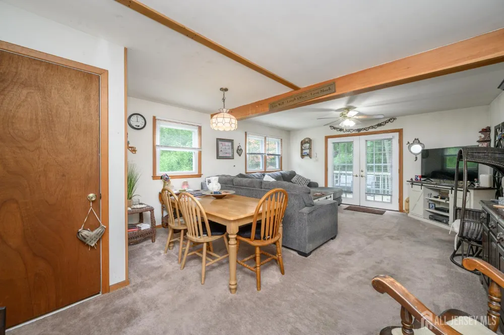 405 Magnolia Road Mount Laurel, NJ 08054