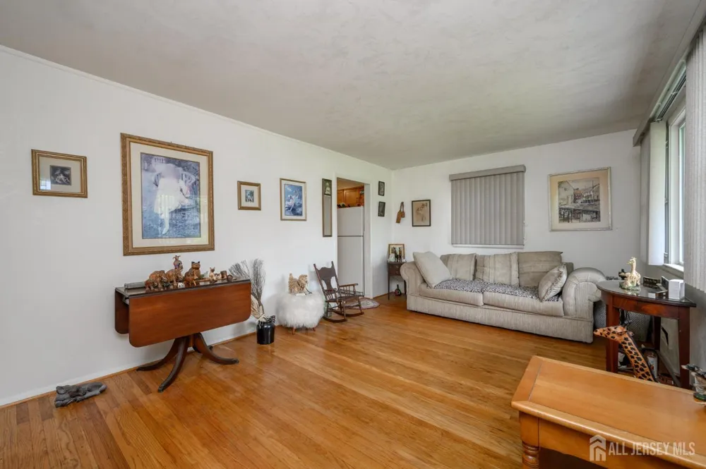405 Magnolia Road Mount Laurel, NJ 08054