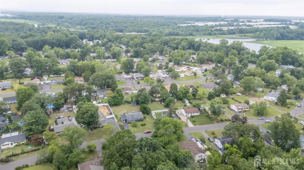 405 Magnolia Road Mount Laurel, NJ 08054