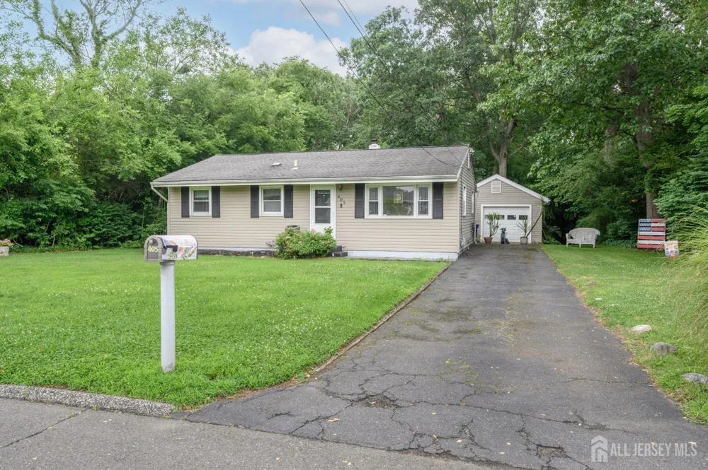405 Magnolia Road Mount Laurel, NJ 08054