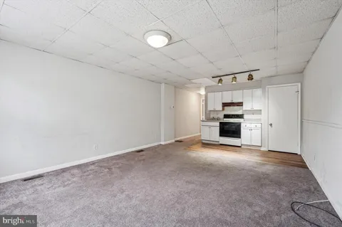 271 WYCOMBE AVENUE #1