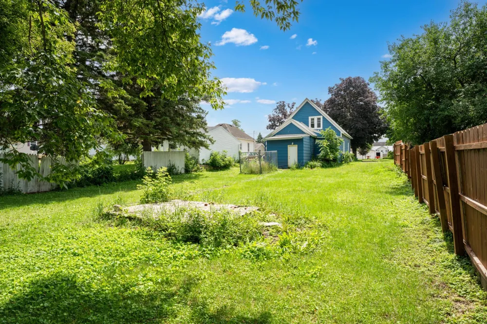 109 5th Street NE Stewartville, MN 55976