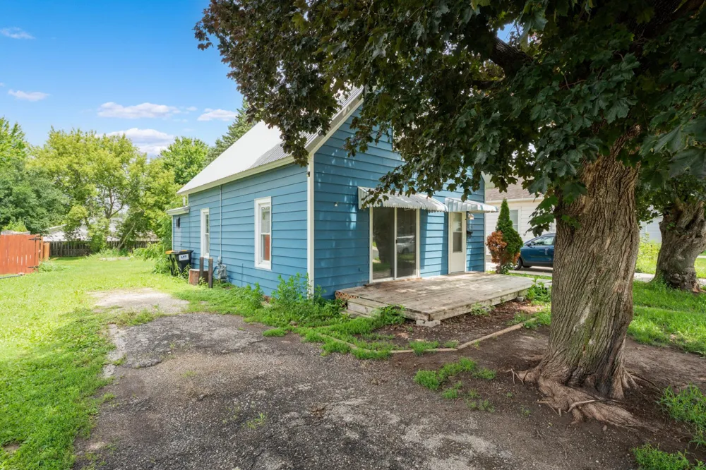 109 5th Street NE Stewartville, MN 55976
