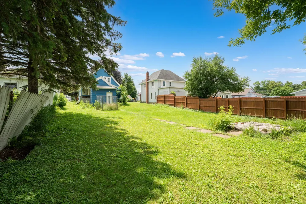 109 5th Street NE Stewartville, MN 55976