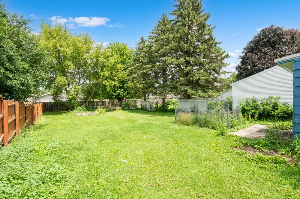 109 5th Street NE Stewartville, MN 55976
