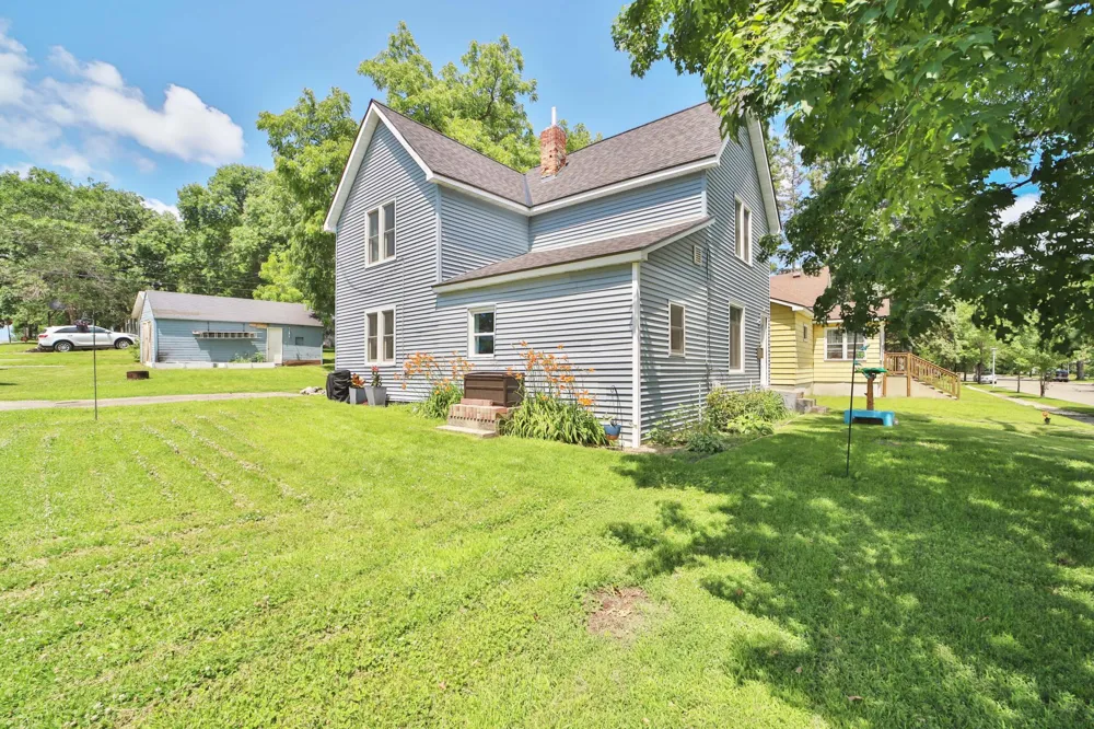 403 8th Street NE Staples, MN 56479