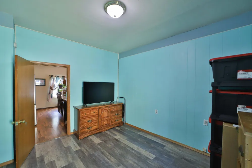 403 8th Street NE Staples, MN 56479