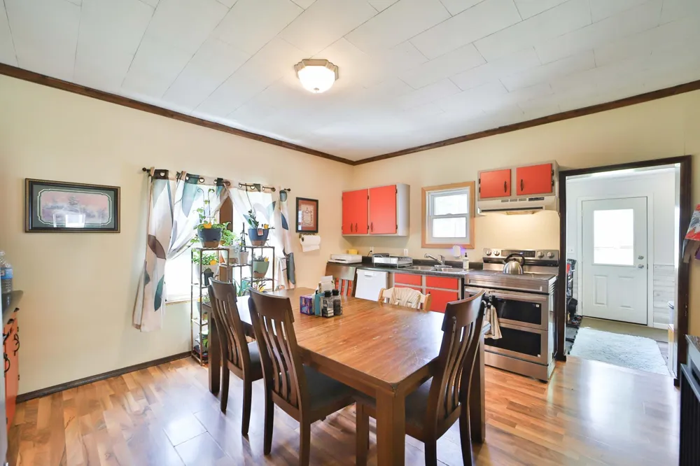 403 8th Street NE Staples, MN 56479