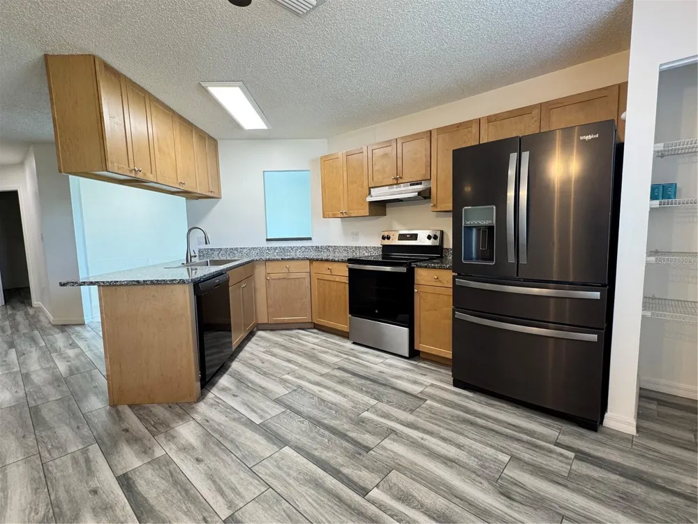 215 FERNWOOD ST Leesburg, FL 34748
