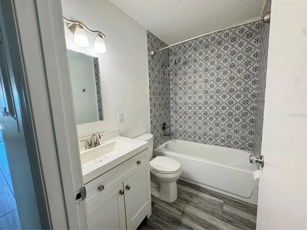 215 FERNWOOD ST Leesburg, FL 34748