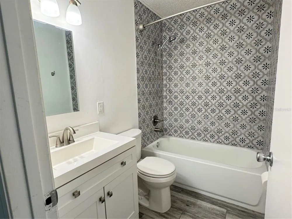 215 FERNWOOD ST Leesburg, FL 34748