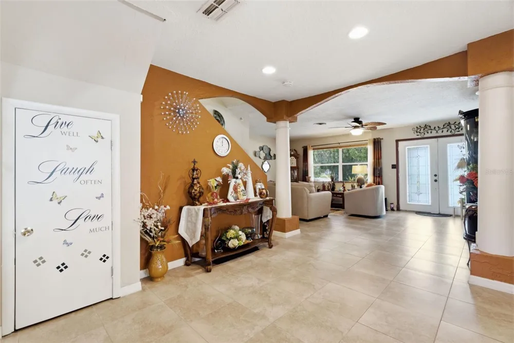 701 58TH AVENUE S St Petersburg, FL 33705