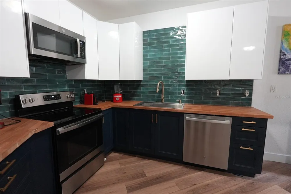 911 ORANGE AVENUE #248 Orlando, FL 32801