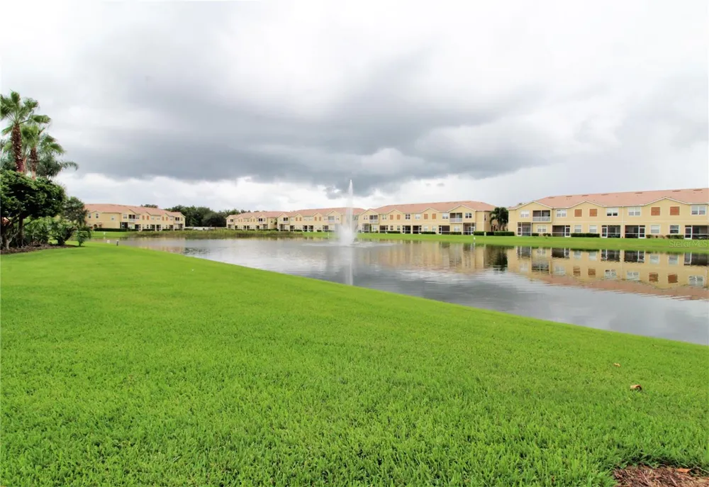3475 PARKRIDGE CIRCLE #17-202 Sarasota, FL 34243