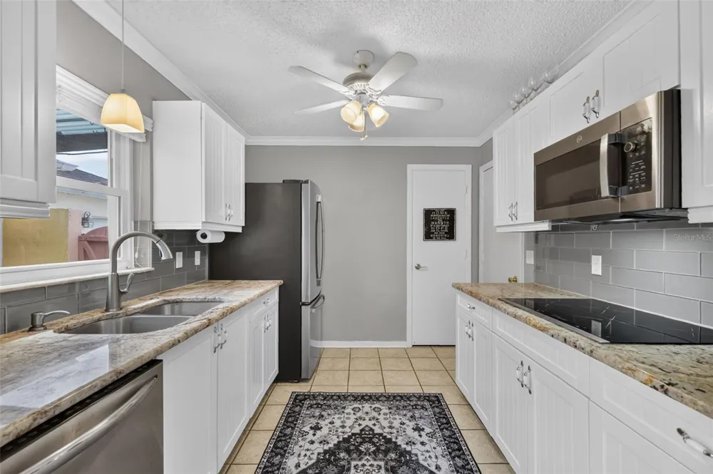 1004 LAREDO LANE Lady Lake, FL 32159
