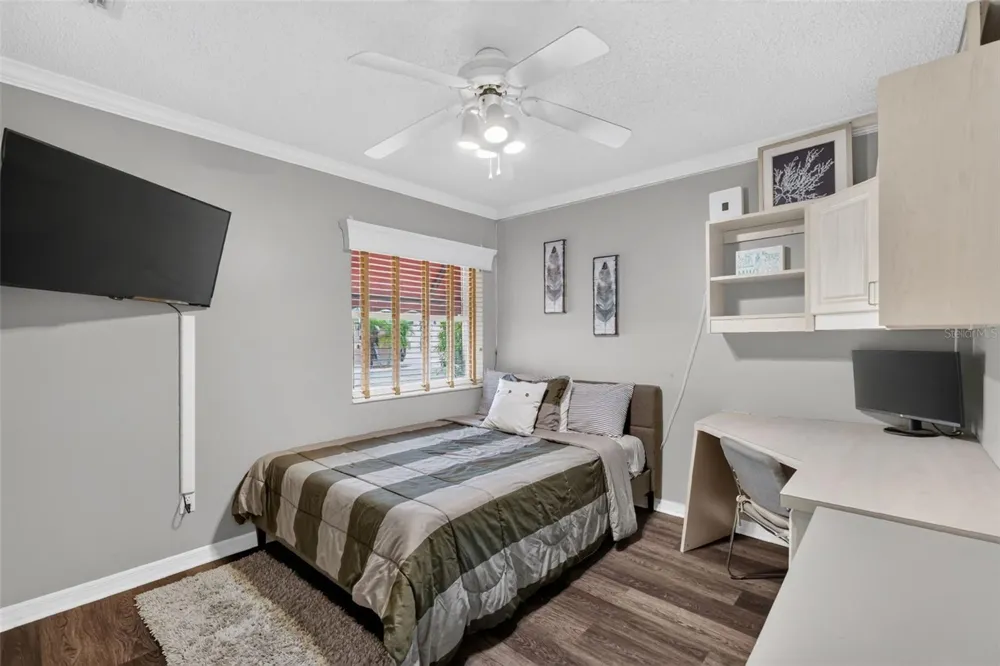 1004 LAREDO LANE Lady Lake, FL 32159