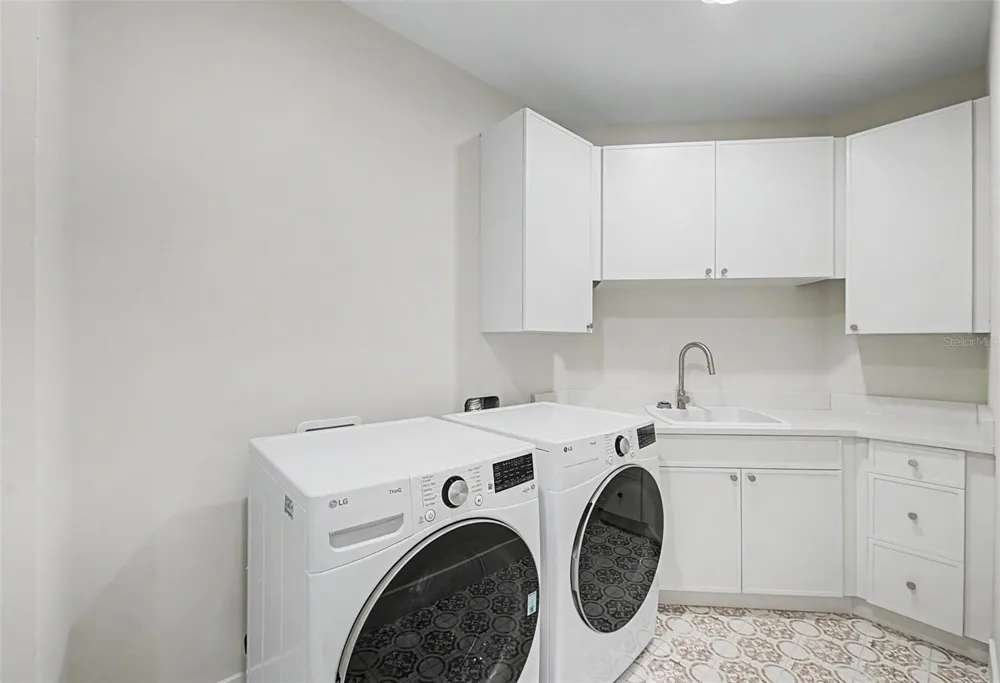 110 S ARRAWANA AVENUE #2 Tampa, FL 33609
