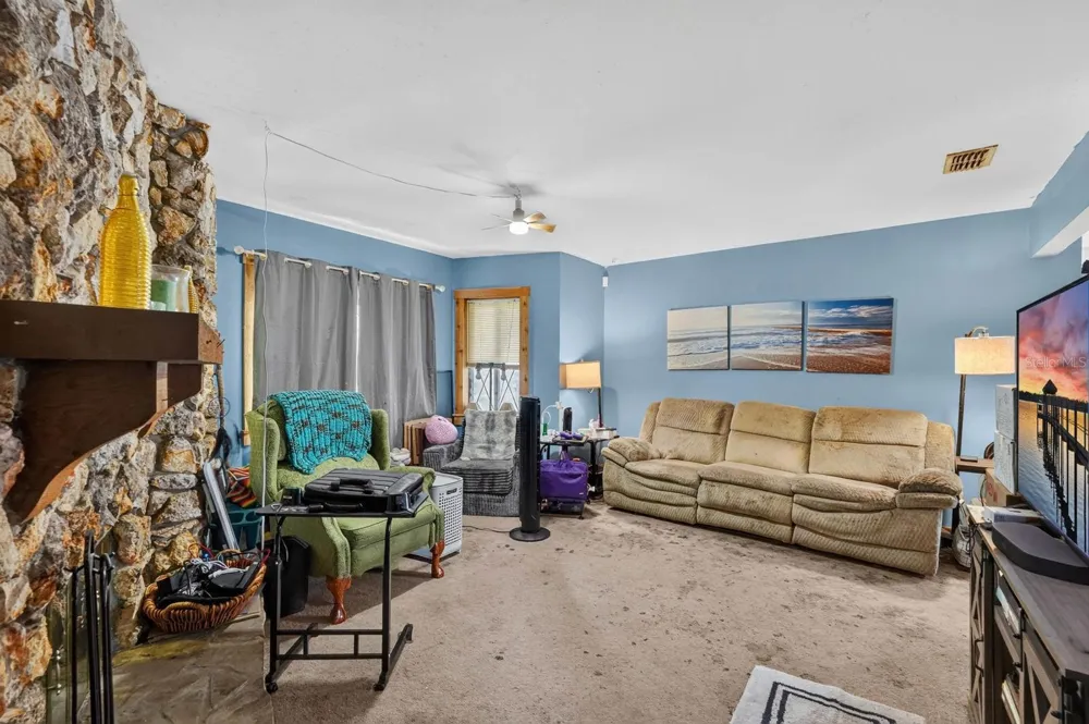 110 W PALM AVENUE Crescent City, FL 32112