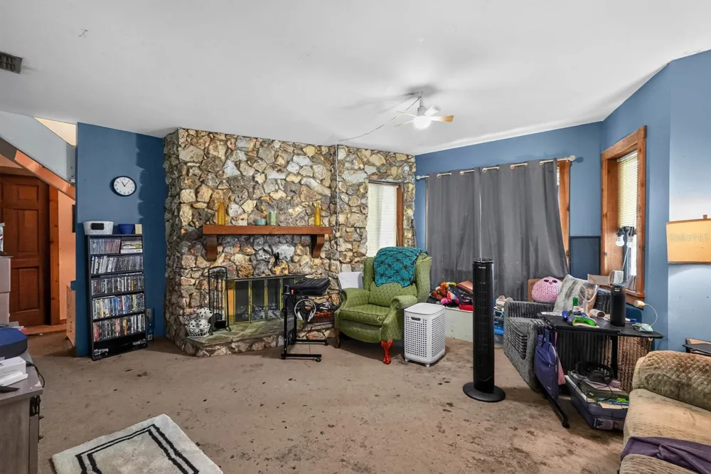 110 W PALM AVENUE Crescent City, FL 32112
