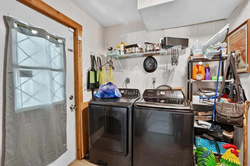 110 W PALM AVENUE Crescent City, FL 32112