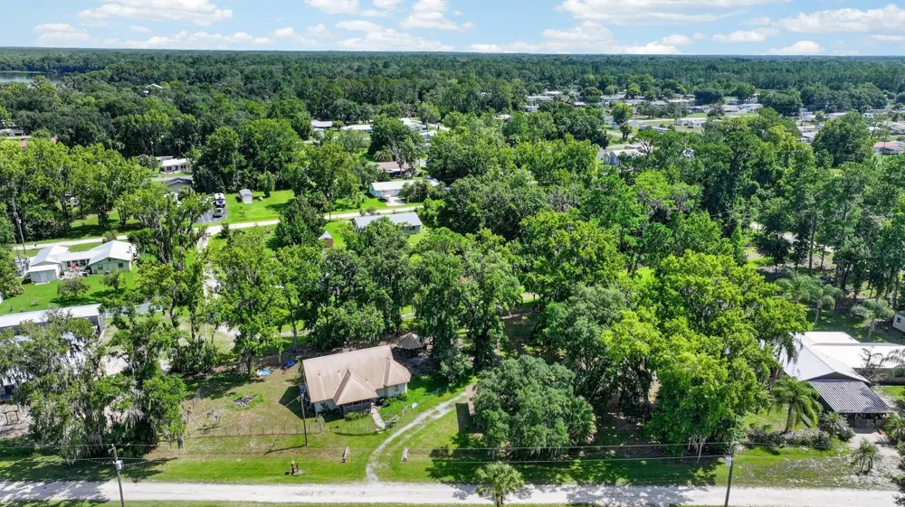 110 W PALM AVENUE Crescent City, FL 32112
