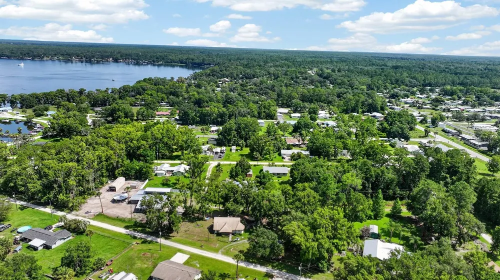 110 W PALM AVENUE Crescent City, FL 32112