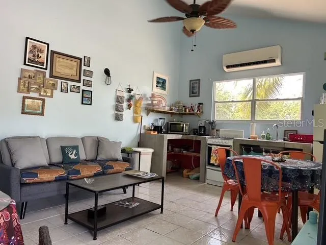 200 HC-02 BOX 14110 , PUERTO RICO Vieques, PR 00765