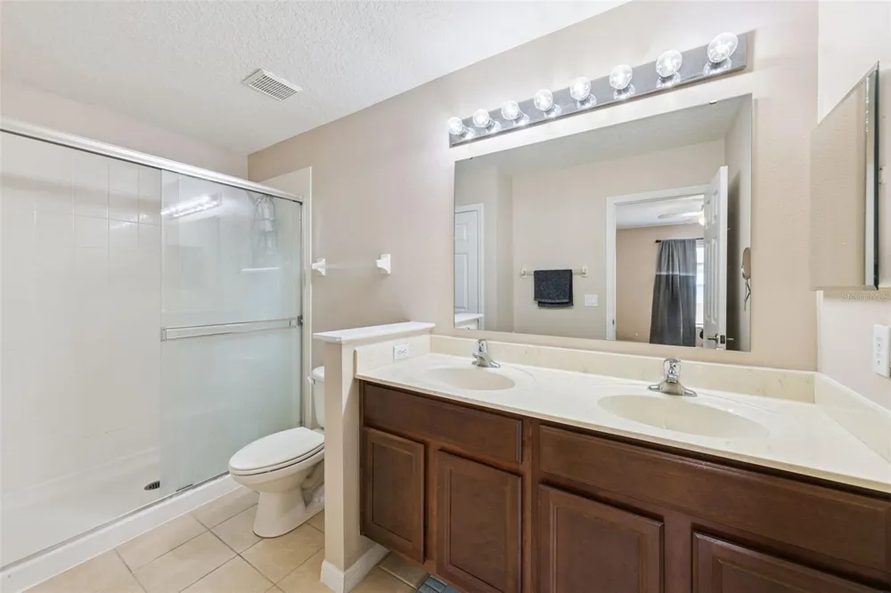 4246 TRIDENT POINT Oviedo, FL 32765