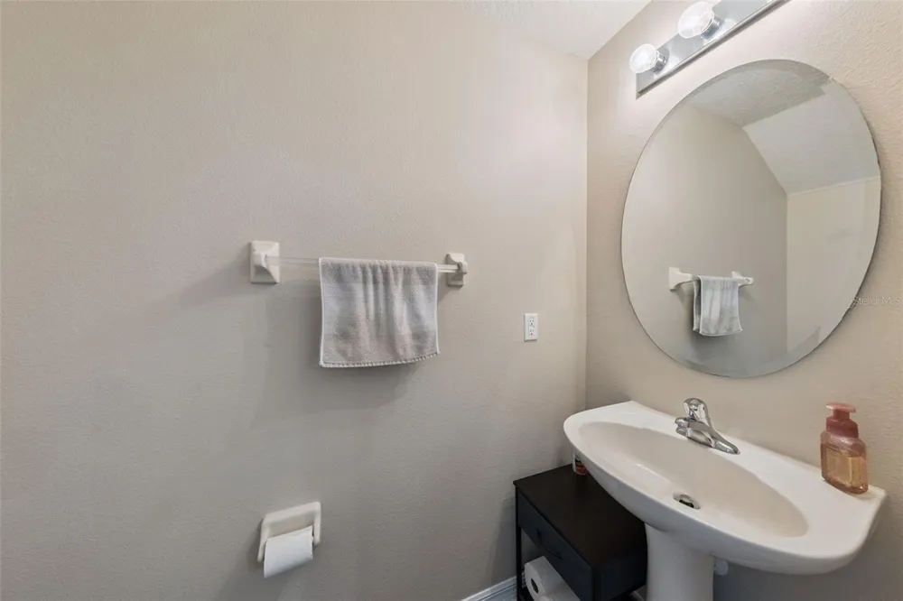 4246 TRIDENT POINT Oviedo, FL 32765