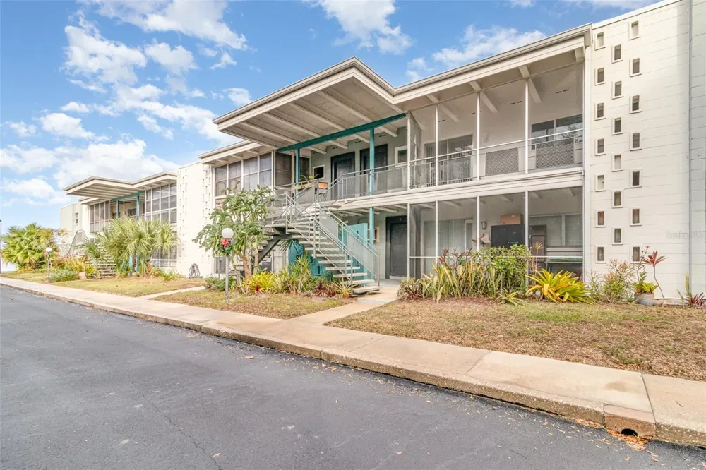 151 ORLANDO AVENUE #207 Winter Park, FL 32789