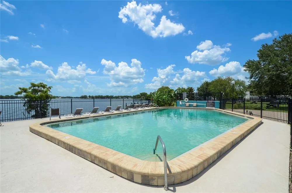 151 ORLANDO AVENUE #207 Winter Park, FL 32789