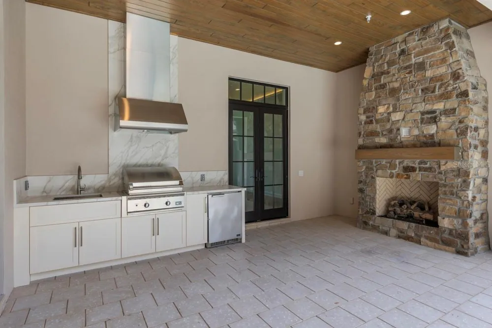10331 WINTER SPARKLE CIRCLE Golden Oak, FL 32836