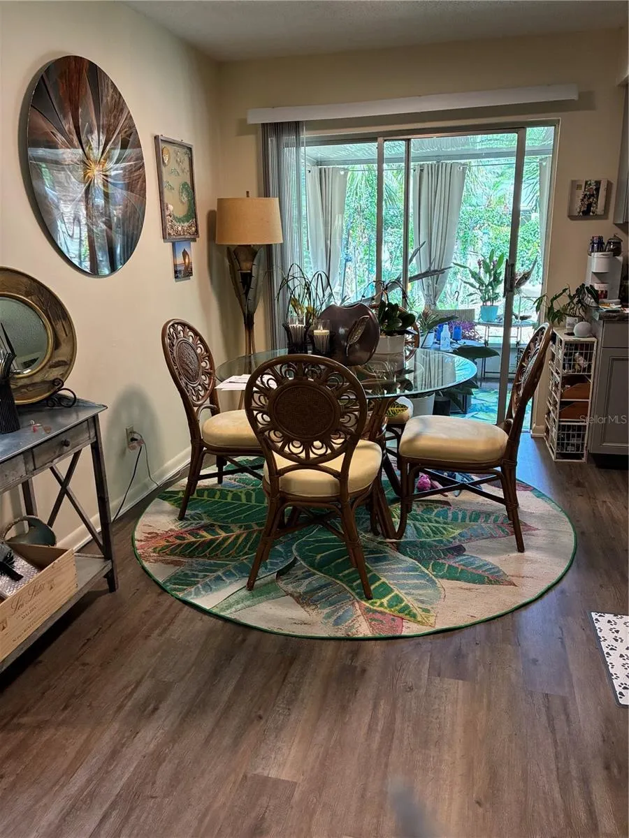 142 S SIMPSON STREET Mount Dora, FL 32757