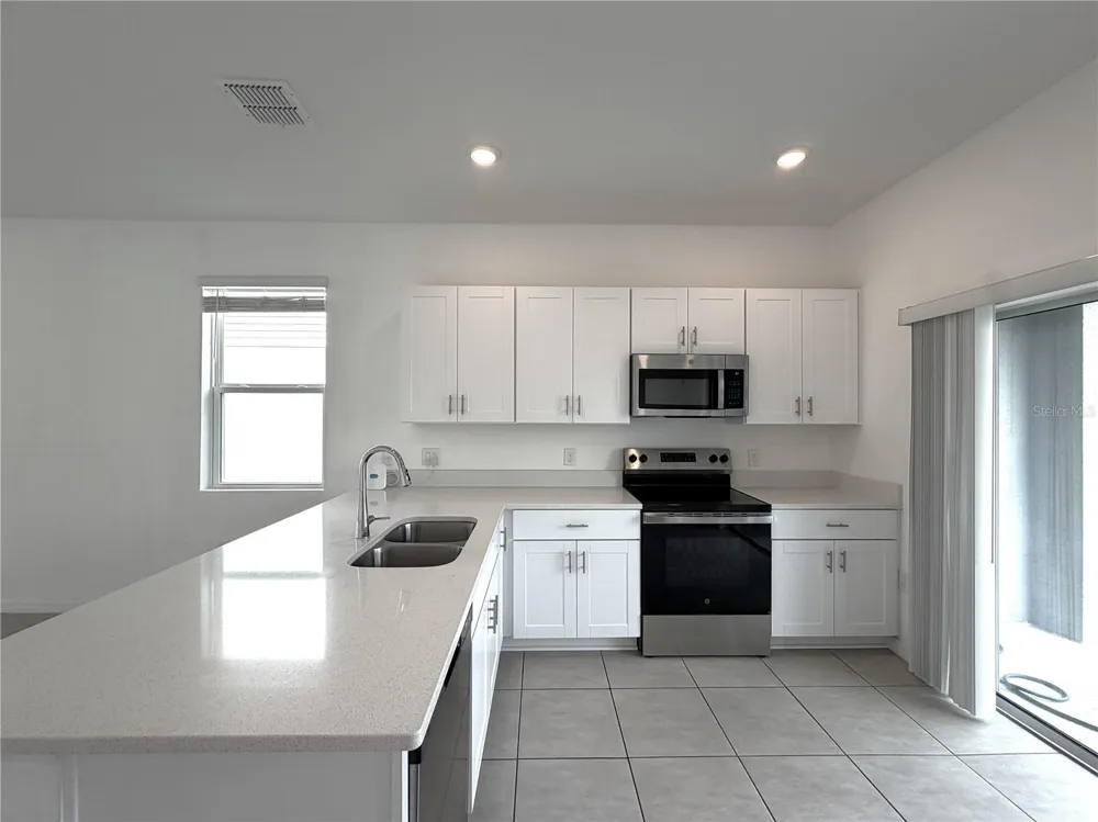 3187 SKYLINE LOOP Poinciana, FL 34758